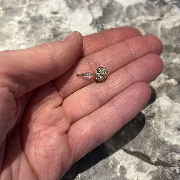 FREE W/Bundle Crystals and gold ball earring - Picture 5 of 5